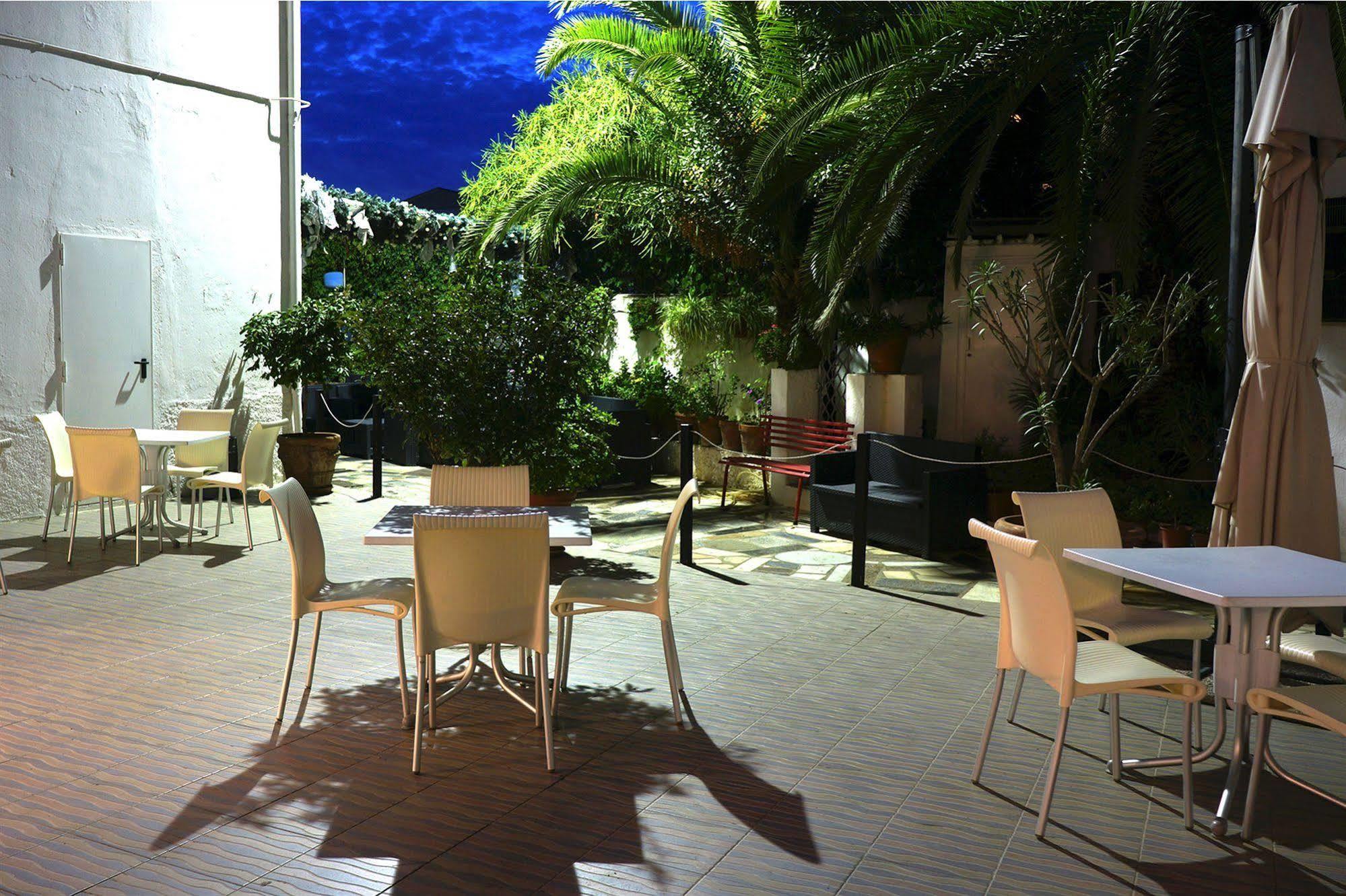 Hotel Scigliano Россано Екстер'єр фото